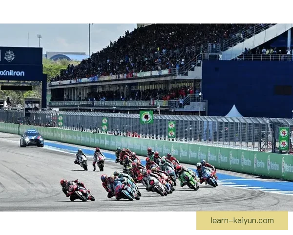 MotoGP赛季激战升级车手争冠白热化新星崛起引爆全球关注 MotoGP赛季激战升级车手争冠白热化新星崛起引爆全球关注