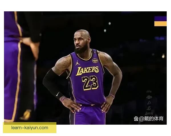 最新NBA战况分析：詹姆斯破纪录库里表现抢眼勇士力压湖人