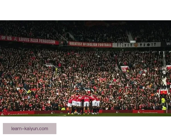 欧洲冠军联赛小组赛结束曼联出局巴黎提前晋级豪门纷争愈演愈烈