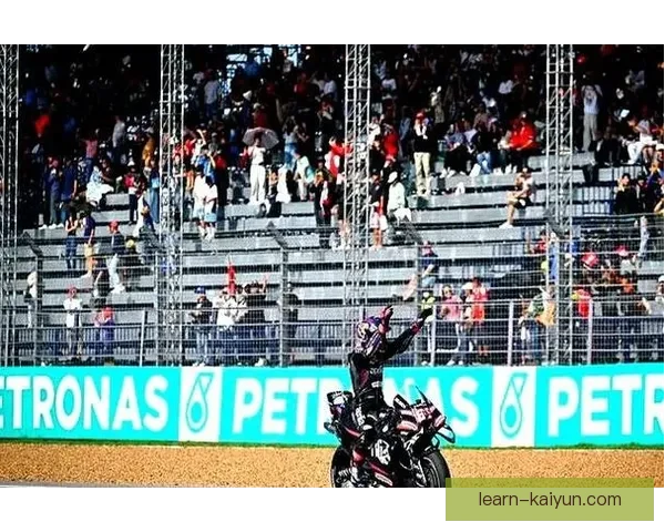 2026年MotoGP赛季开幕战精彩纷呈 车手们激烈角逐争夺首胜