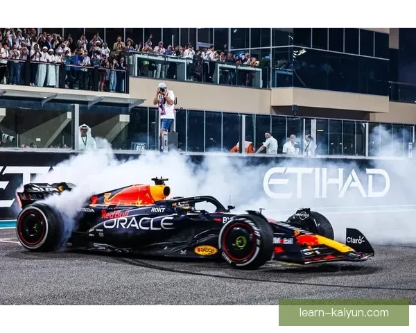 F1赛季最新动态：车队调整与技术革新引领未来赛道格局