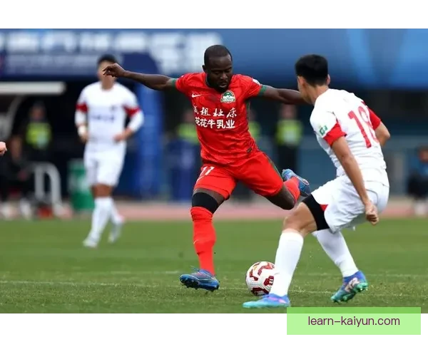 开云体育足球全景解析赛事策略球员表现与未来发展趋势探索