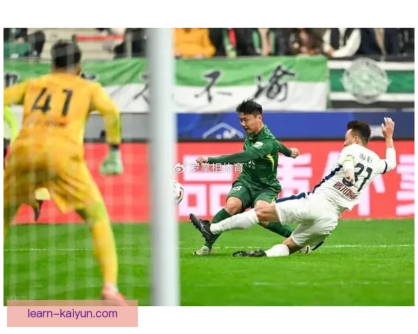 国足备战新赛季锋线震撼调整引发球迷热议